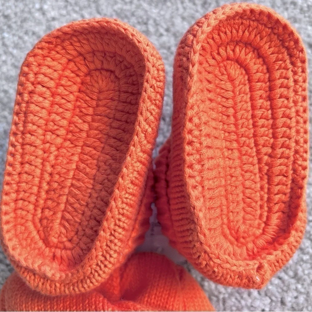 Halloween baby knit hat & bootie set and two bibs